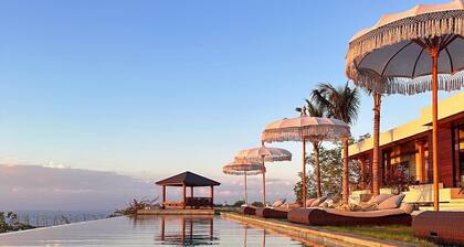 Uluwatu Sunset Hills