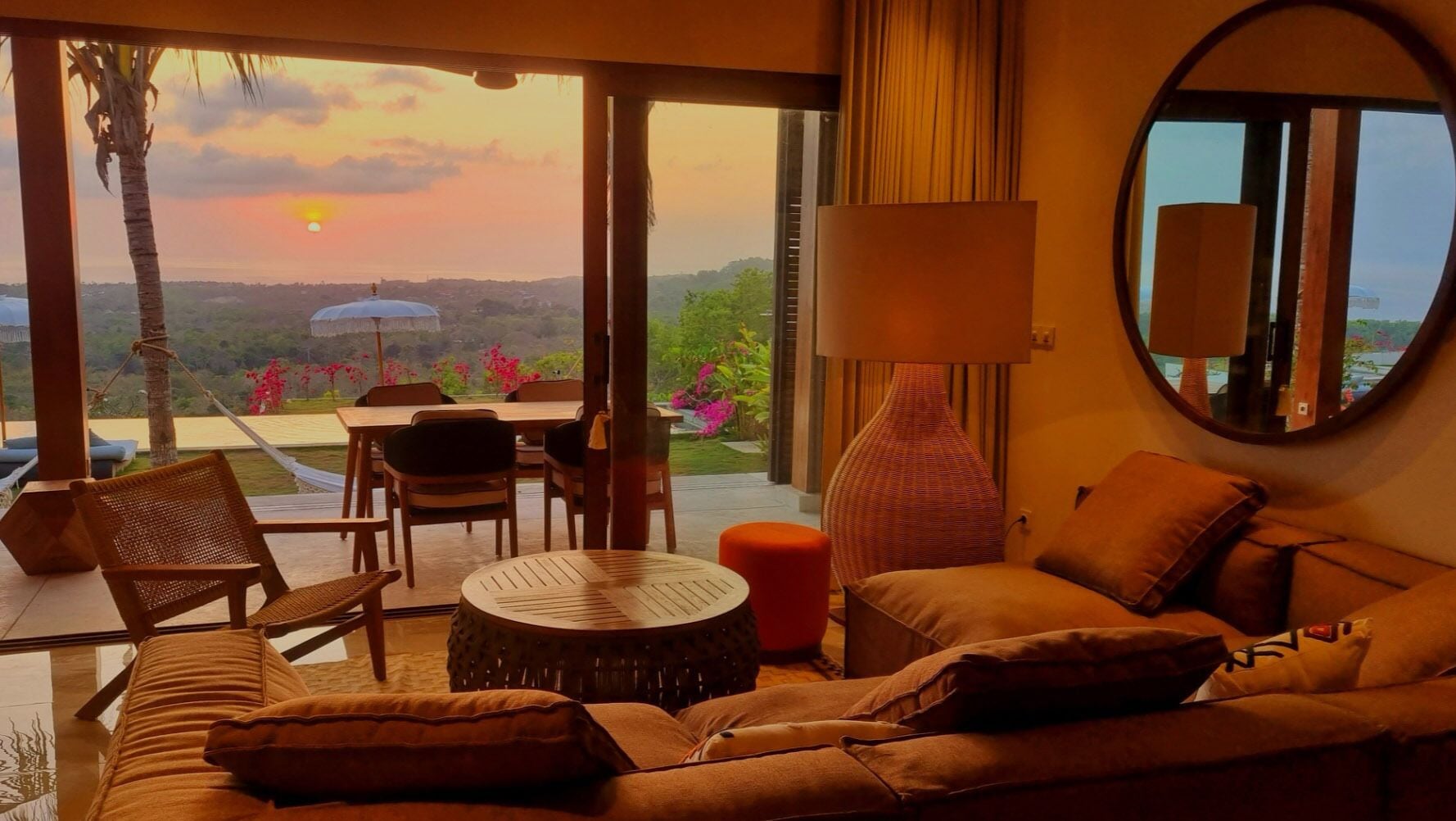 Master Suites Shankara | Living area