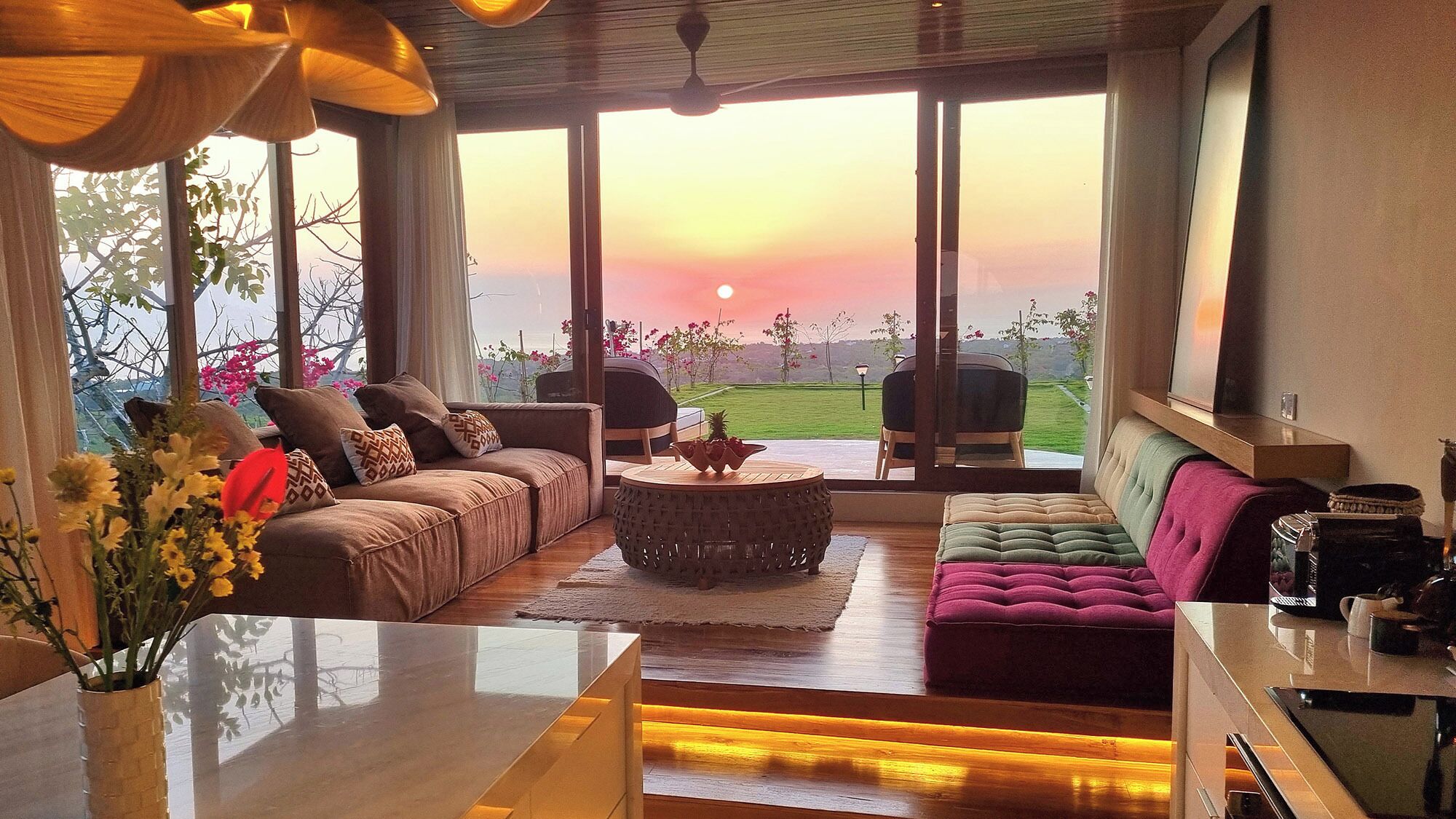 Superior Suite Moksha | Living area