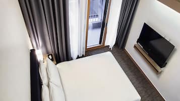 Standard Duplex Double, Terrace, City View | Een bureau, een laptopwerkplek, een strijkplank/strijkijzer, gratis wifi