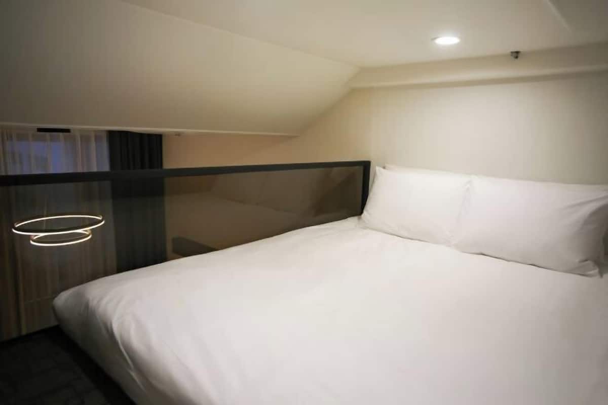 Desk, laptop workspace, iron/ironing board, free WiFi