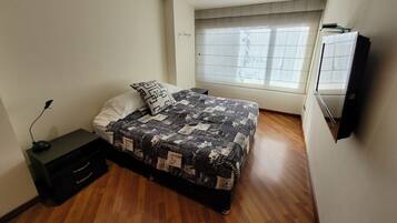 1 bedroom, desk, iron/ironing board, free WiFi