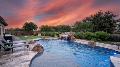 Heated Pool/Spa. Putting Green. Ping Pong. Bikes. Family Fun.