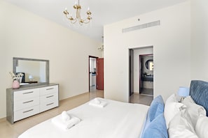 1 chambre, fer et planche à repasser, Wi-Fi gratuit, draps fournis