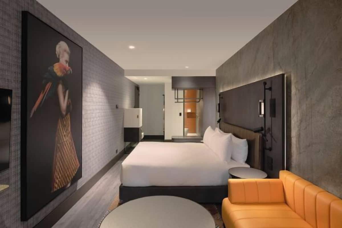 Hypo-allergenic bedding, in-room safe, desk, laptop workspace