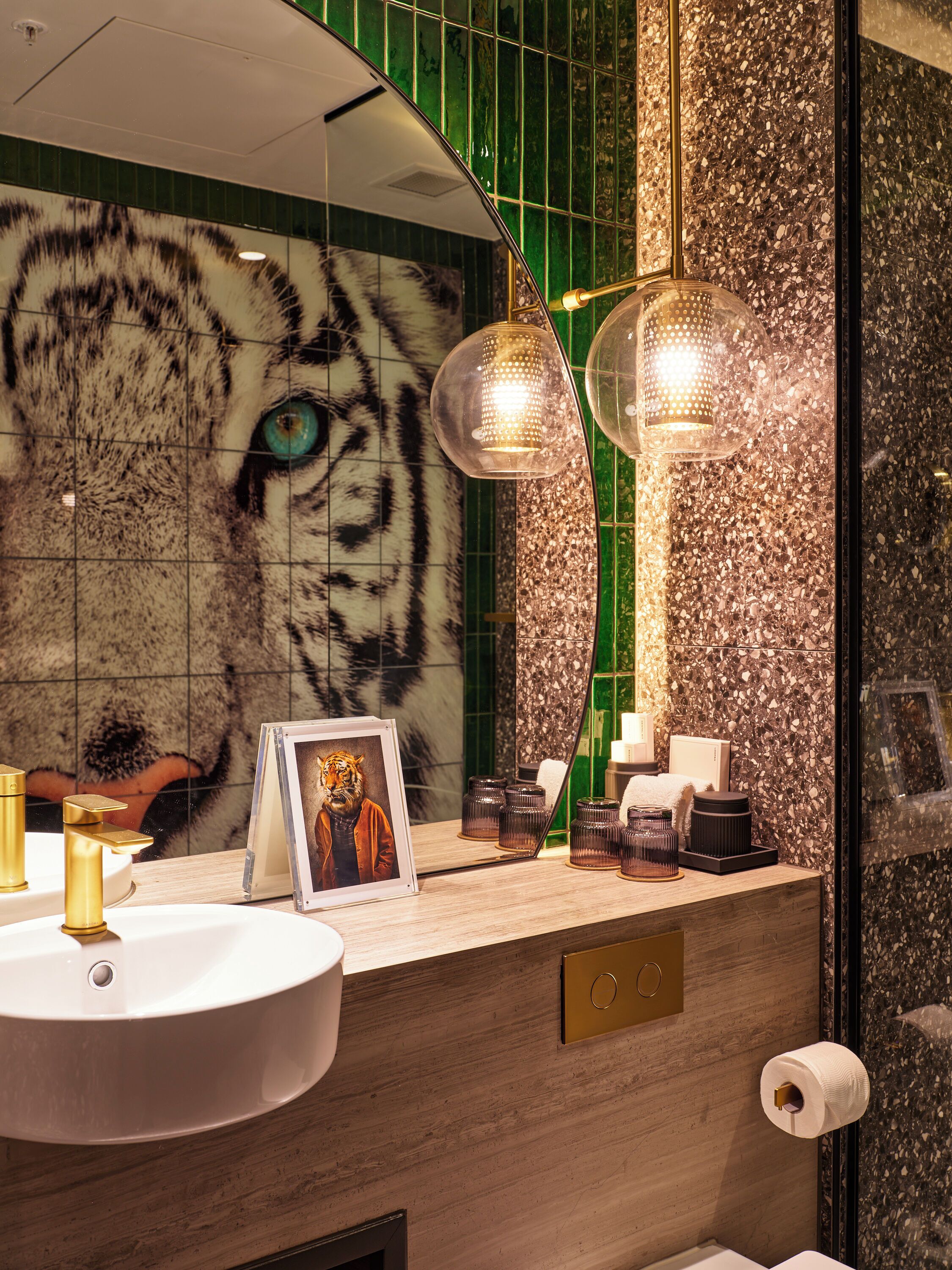 Photo - The Motley Hotel Richmond, Tapestry Collection by Hilton