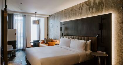 The Motley Hotel Richmond, Tapestry Collection by Hilton