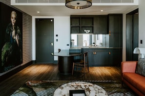 Living area - The Motley Hotel Richmond, Tapestry Collection by Hilton (Richmond)