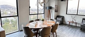 Apartment with exclusive access to shopping center