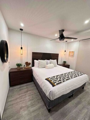 3 bedrooms, in-room safe, desk, iron/ironing board