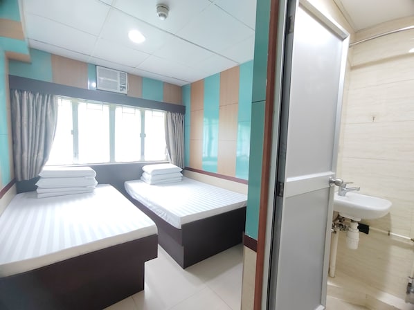 Basic Quadruple Room