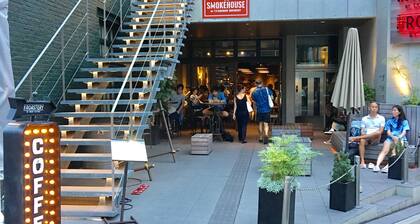 Shibuya Tokyo condo Scramble Crossing 6 min walk