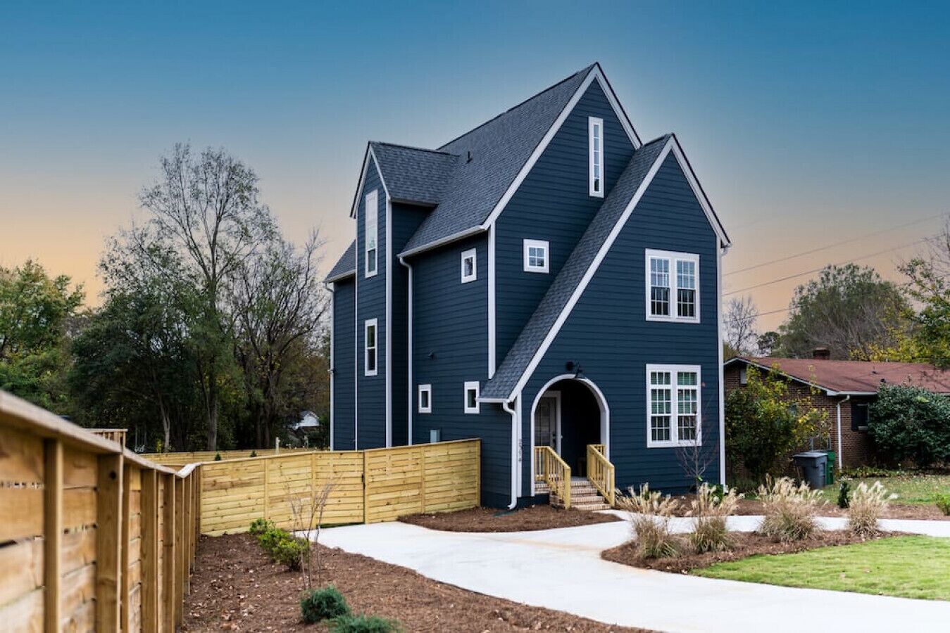 Gorgeous 3 Level Home Near NoDa & Plaza Midwood!