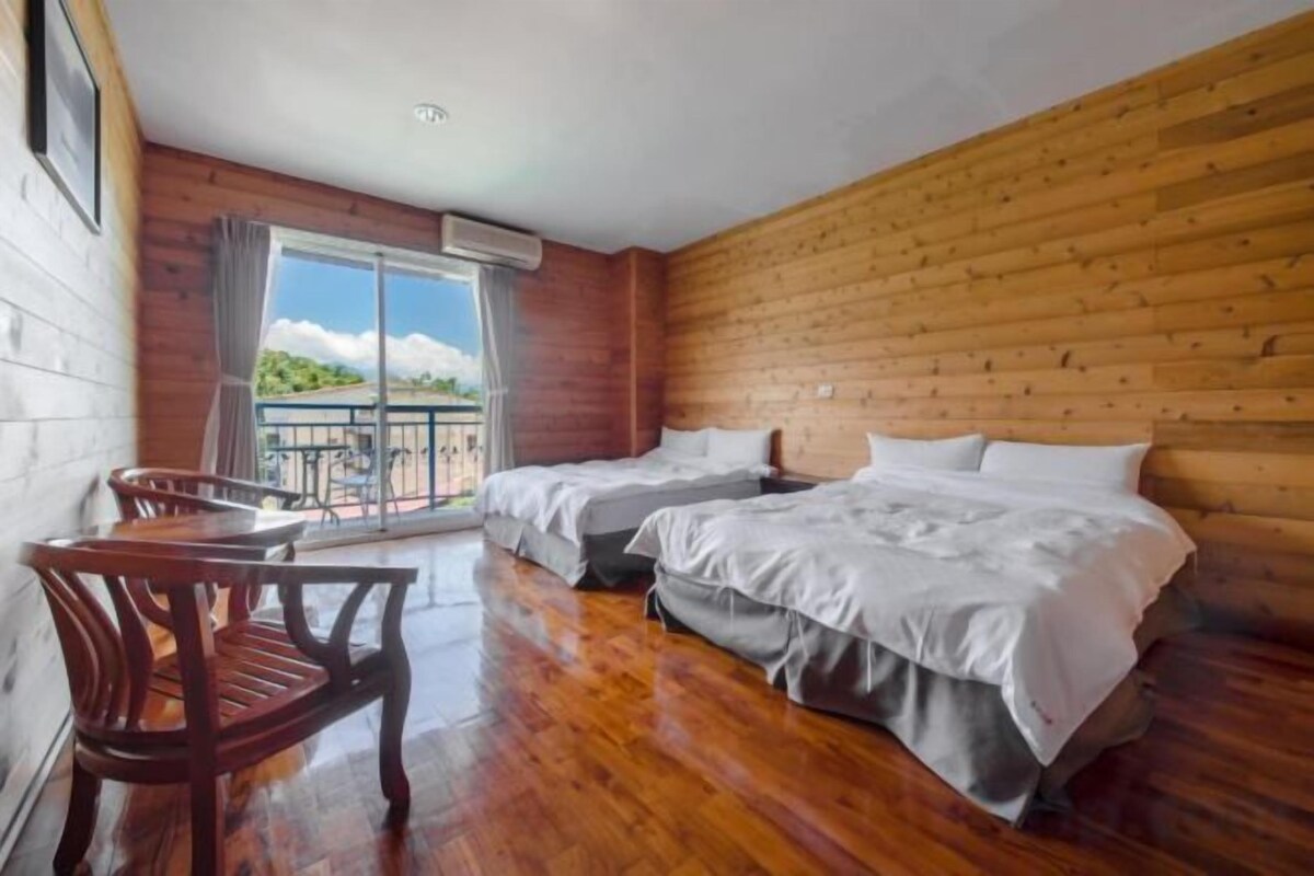 WiFi (free), bed sheets