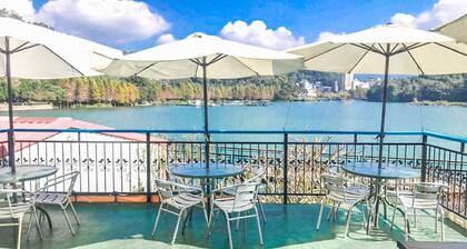 Bishui Shanju Lakeside B&B
