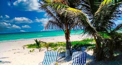 Hacienda Antigua Villa, 50m from sandy Beach