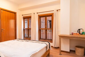 Deluxe-Doppel- oder -Zweibettzimmer | Bügeleisen/Bügelbrett, kostenloses WLAN