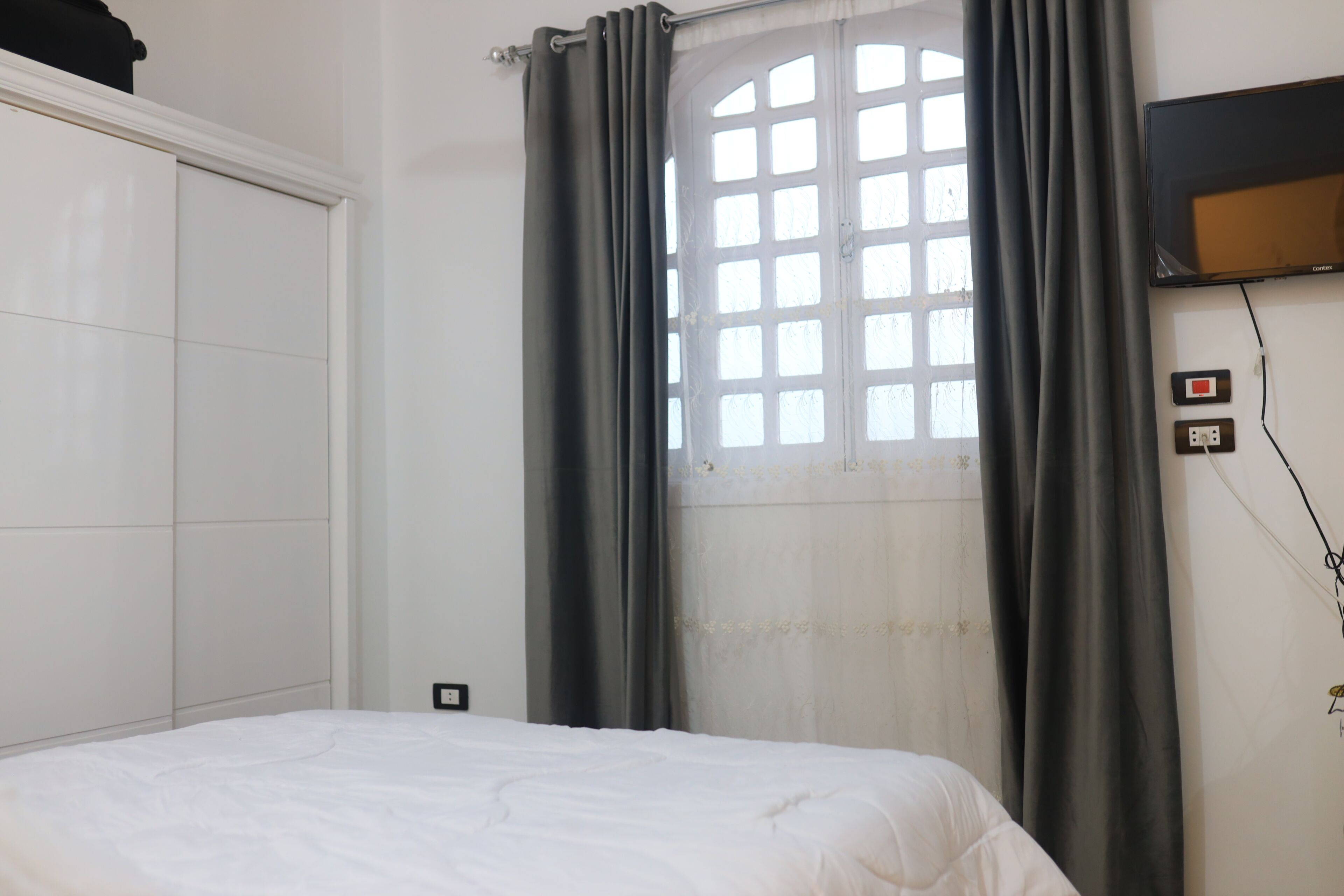 Deluxe Double Room, 1 King Bed | Egyptian cotton sheets, premium bedding, laptop workspace, free WiFi