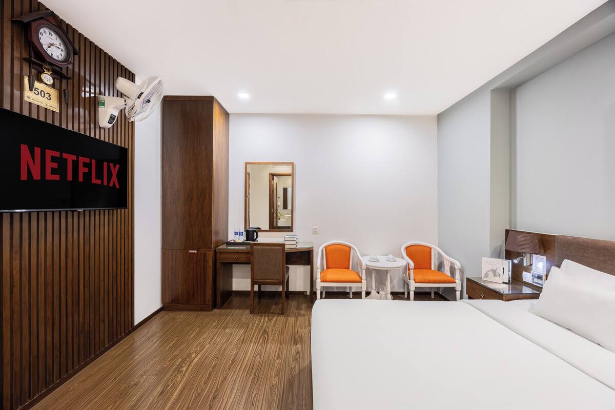 Kamar Double Standar | Minibar, brankas, setrika/meja setrika, dan tempat tidur bayi