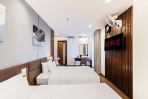 Habitación superior | Minibar, caja fuerte, tabla de planchar con plancha y wifi gratis