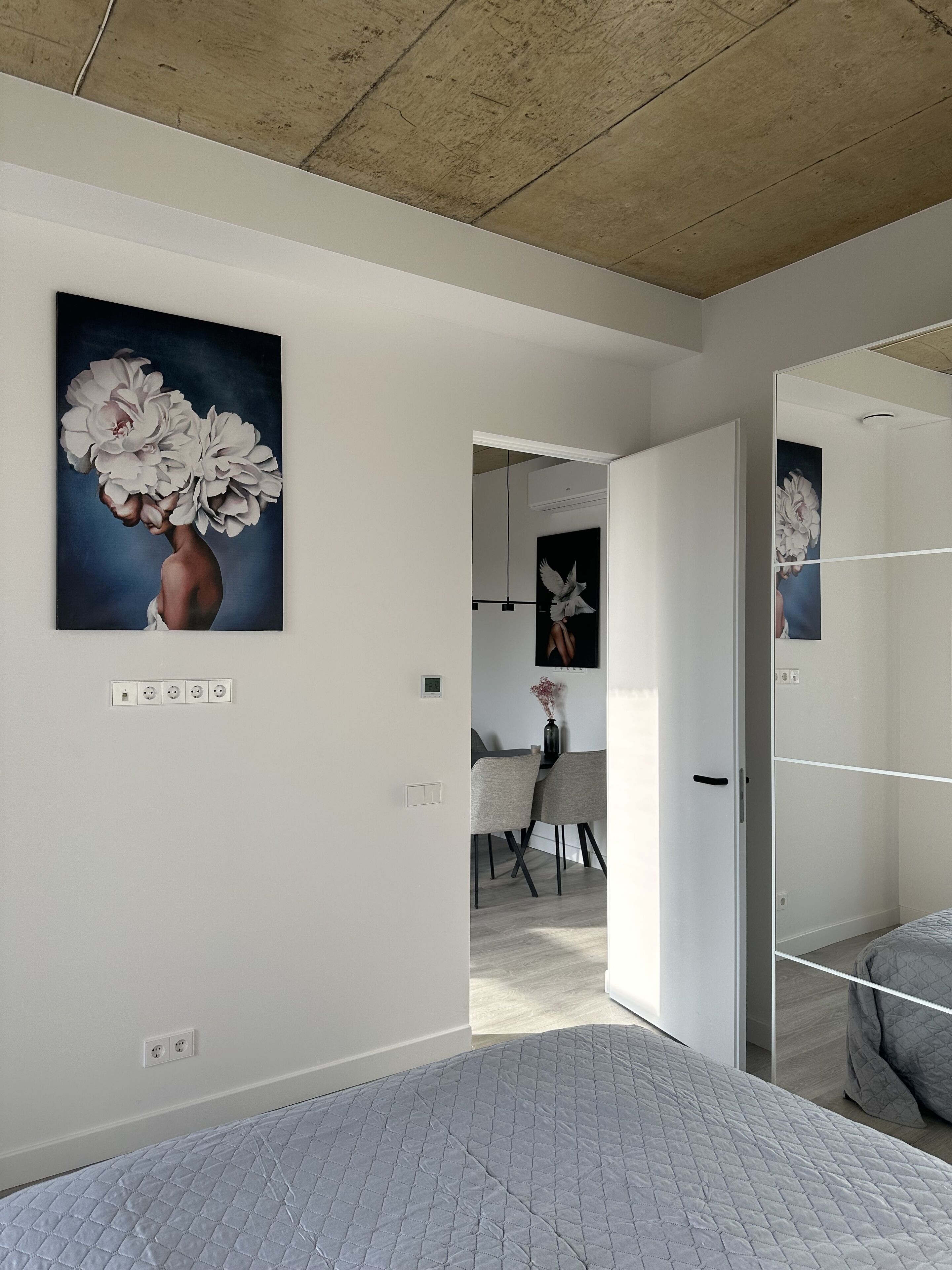 2 Schlafzimmer, Schreibtisch, Bügeleisen/Bügelbrett, WLAN