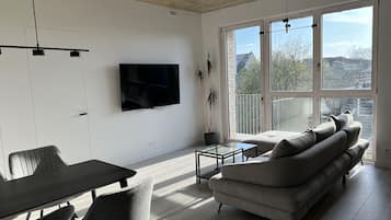 Een flatscreentelevisie