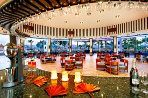 5 bars/lounges, poolside bar, beach bar - Albatros Sharm Resort - By Pickalbatros (Sharm El Sheikh)