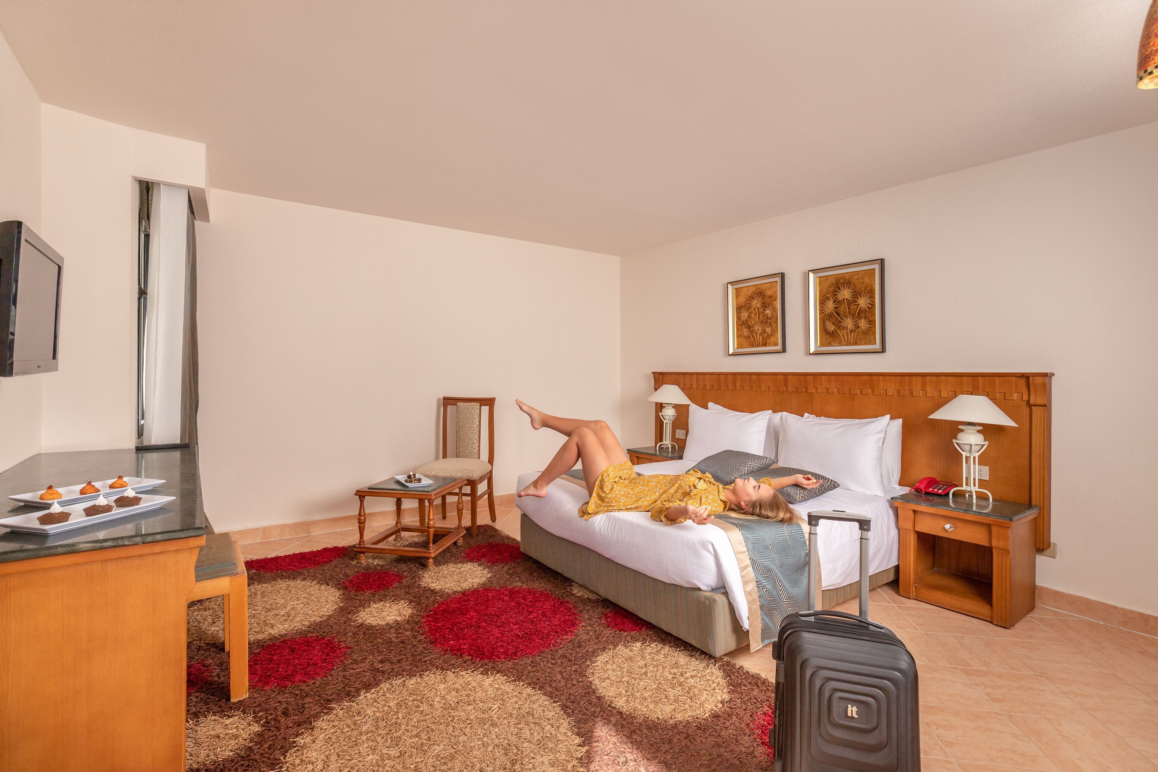 Een minibar, een kluis op de kamer, verduisterende gordijnen