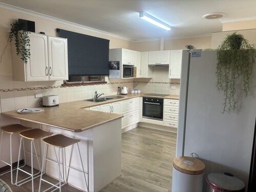 Pelicans Rest Albany, 5 min to the beach, 6 min to city. Enjoy the summer!