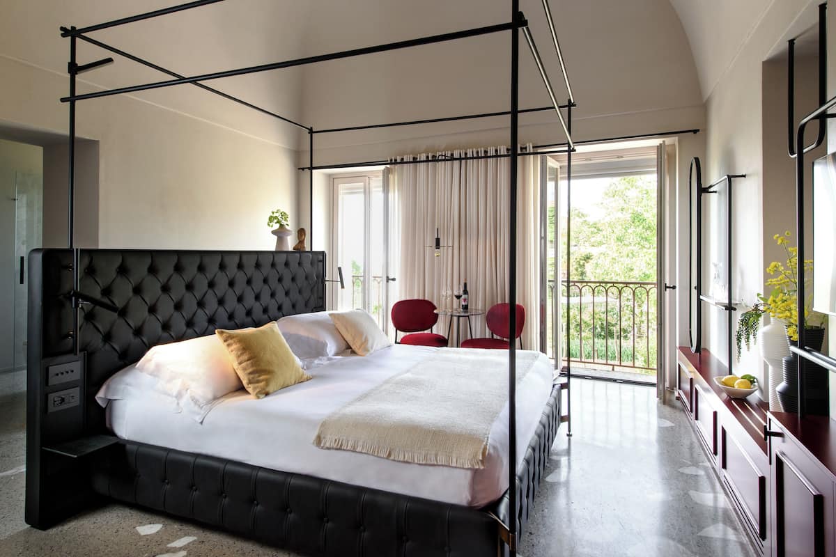 Habitación Confort | Ropa de cama de alta calidad, colchones viscoelásticos, caja fuerte