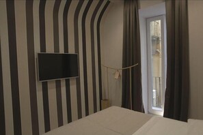 Room | In-room safe, blackout drapes, soundproofing, iron/ironing board - Neapolis Lifestyle (Naples)