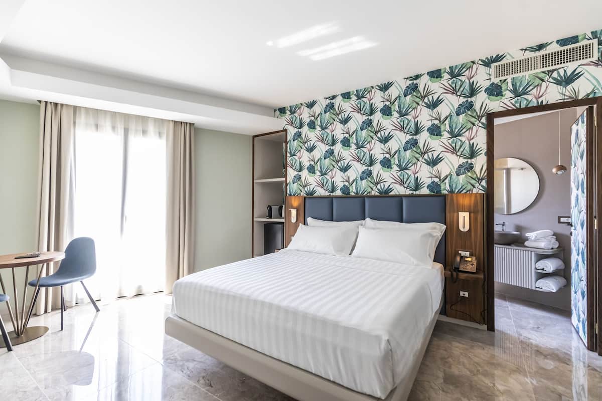 Superior Double Room, Balcony | 1 bedroom, premium bedding, down duvets, pillow-top beds
