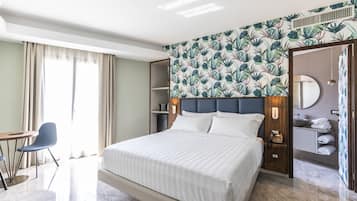 Habitación doble superior, balcón | Ropa de cama de alta calidad y edredones de plumas