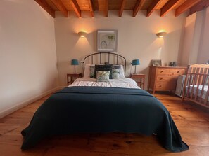 4 Schlafzimmer, kostenloses WLAN, Bettwäsche