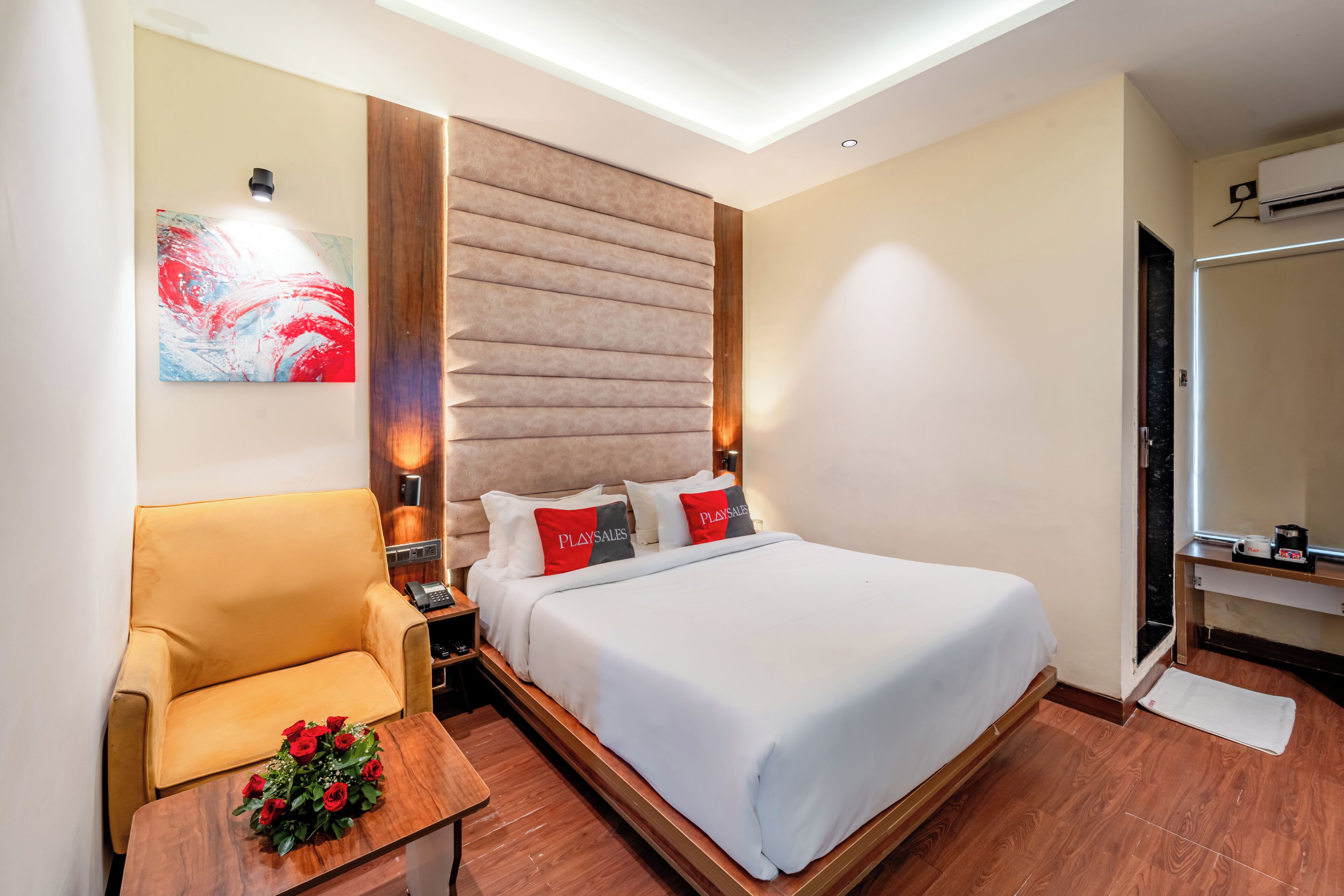 Deluxe Room | Premium bedding, Select Comfort beds, minibar, in-room safe