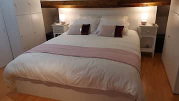 1 chambre, bureau, lit parapluie, Wi-Fi gratuit