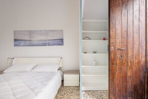 1 bedroom, iron/ironing board, bed sheets