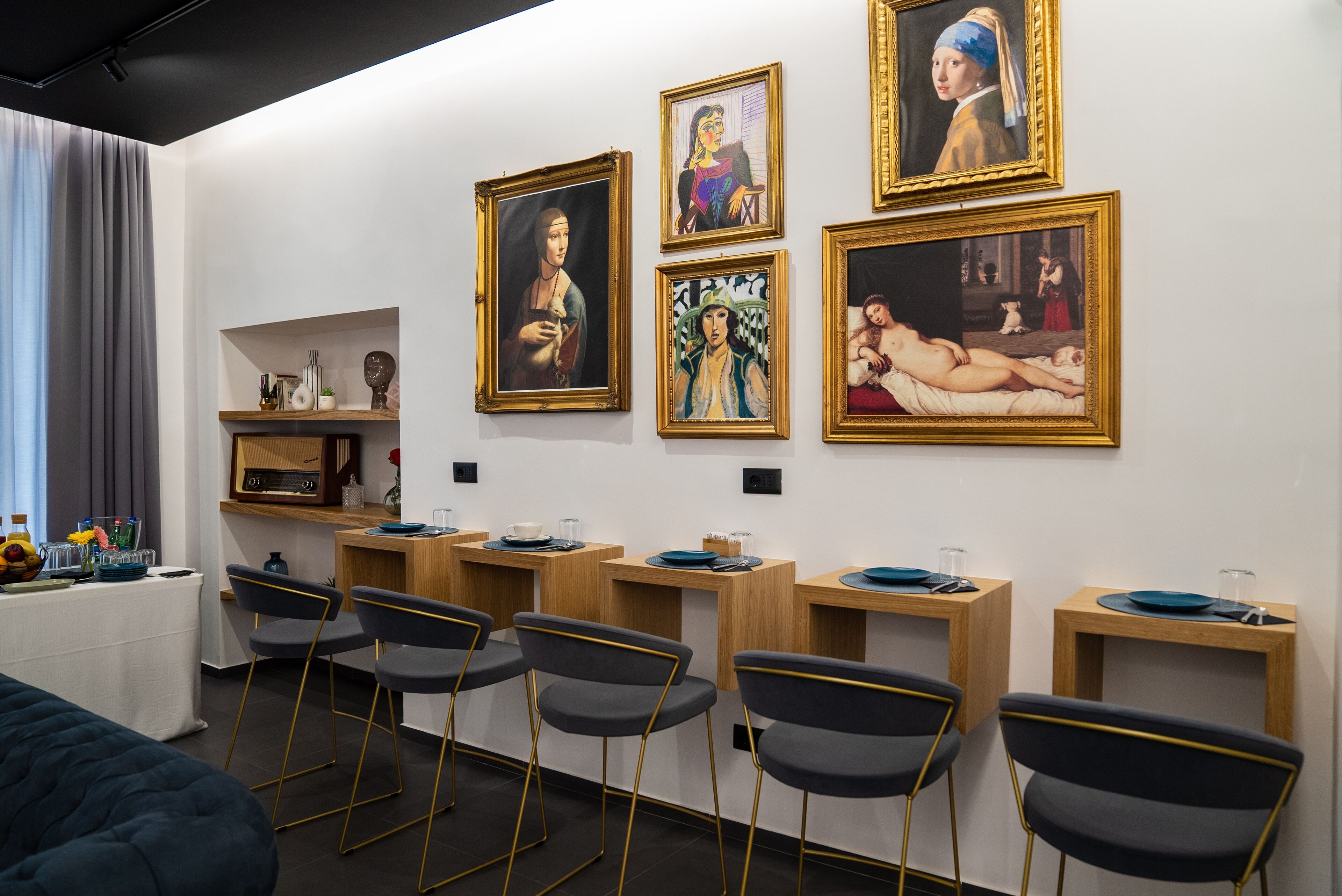 매일 유럽식 아침 식사(1인당 EUR 8)