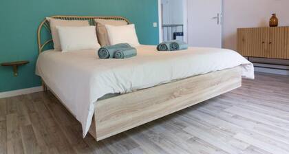 24 mins from Pairi Daiza | Quiet house with fire pit