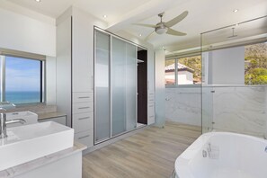 House (4 Bedrooms) | Bathroom
