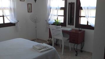 Ferienhaus | 3 Schlafzimmer, Bügeleisen/Bügelbrett, kostenloses WLAN, Bettwäsche