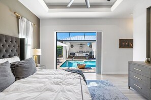 2 habitaciones, escritorio, tabla de planchar con plancha y wifi gratis 