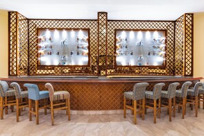 6 間酒吧/酒廊、池畔酒吧、海灘酒吧