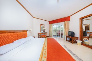 迷你吧、房內夾萬、遮光窗簾/窗簾、熨斗/熨衫板