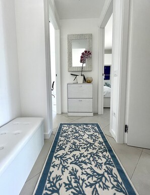 2 camere, una scrivania, ferro/asse da stiro, Wi-Fi gratuito