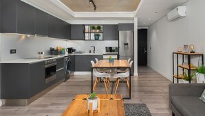 Deluxe Apartment | Private kitchen - The Signature 116 (Cape Town)