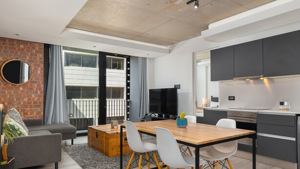 Deluxe Apartment | Living area - The Signature 116 (Cape Town)