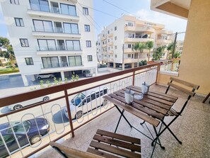 Balcony - Luxury City Rooms (Larnaca)