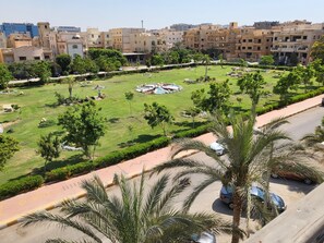 Property grounds - Lovely one-bedroom condo with garden view (New Cairo)