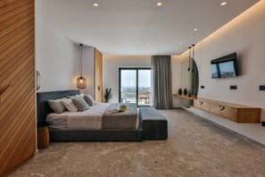 Cortinas blackout, tabla de planchar con plancha y wifi gratis